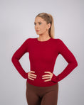 Încarcă imaginea în Gallery viewer, Inspire Long Sleeve Top | Ruby Red