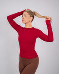 Încarcă imaginea în Gallery viewer, Inspire Long Sleeve Top | Ruby Red