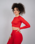 Încarcă imaginea în Gallery viewer, Define Long Sleeve Crop Top | Chilli Red