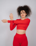 Încarcă imaginea în Gallery viewer, Define Long Sleeve Crop Top | Chilli Red