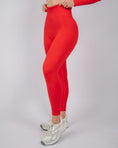 Încarcă imaginea în Gallery viewer, Define High Waisted Leggings | Chilli Red