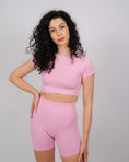 Încarcă imaginea în Gallery viewer, Define Short Sleeve Crop Top | Baby Pink