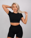Încarcă imaginea în Gallery viewer, Define Short Sleeve Crop Top | Black