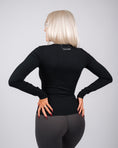 Încarcă imaginea în Gallery viewer, Inspire Long Sleeve Top | Black