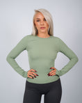 Încarcă imaginea în Gallery viewer, Inspire Long Sleeve Top | Mint Green