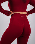 Încarcă imaginea în Gallery viewer, Define High Waisted Leggings | Cherry Red