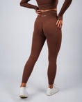 Încarcă imaginea în Gallery viewer, Inspire High Waisted Leggings | Coffee Brown