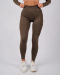 Încarcă imaginea în Gallery viewer, Define High Waisted Leggings | Truffle