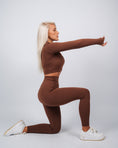 Încarcă imaginea în Gallery viewer, Inspire High Waisted Leggings | Coffee Brown