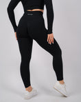 Încarcă imaginea în Gallery viewer, Define High Waisted Leggings | Black