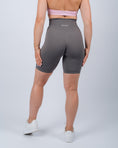 Încarcă imaginea în Gallery viewer, Inspire Biker Shorts | Ice Gray