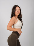 Încarcă imaginea în Gallery viewer, Inspire Square Bra | Butter Cream