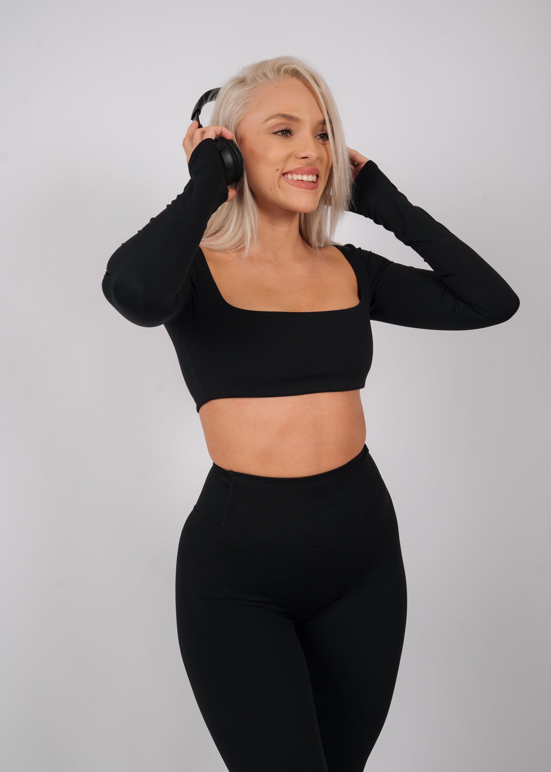 Inspire Long Sleeve Crop Top | Black