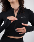 Încarcă imaginea în Gallery viewer, Inspire Crop Jacket | Black
