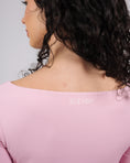 Încarcă imaginea în Gallery viewer, Inspire Long Sleeve Crop Top | Baby Pink
