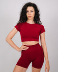 Încarcă imaginea în Gallery viewer, Define Short Sleeve Crop Top | Cherry Red
