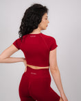 Încarcă imaginea în Gallery viewer, Define Short Sleeve Crop Top | Cherry Red
