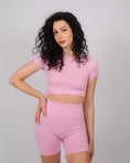 Încarcă imaginea în Gallery viewer, Define Short Sleeve Crop Top | Baby Pink
