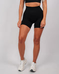 Încarcă imaginea în Gallery viewer, Define Shorts | Black
