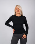Încarcă imaginea în Gallery viewer, Inspire Long Sleeve Top | Black
