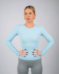 Încarcă imaginea în Gallery viewer, Inspire Long Sleeve Top | Baby Blue
