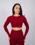 Încarcă imaginea în Gallery viewer, Define Long Sleeve Crop Top | Cherry Red
