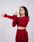 Încarcă imaginea în Gallery viewer, Define Long Sleeve Crop Top | Cherry Red
