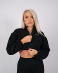 Încarcă imaginea în Gallery viewer, Define Crop Sweatshirt | Black
