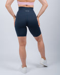 Încarcă imaginea în Gallery viewer, Inspire Biker Shorts | Midnight Blue
