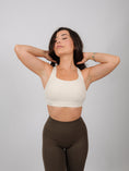 Încarcă imaginea în Gallery viewer, Inspire Square Bra | Butter Cream
