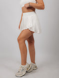 Încarcă imaginea în Gallery viewer, Game, Set, Match Pleated Skirt | White
