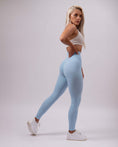 Încarcă imaginea în Gallery viewer, Inspire High Waisted Leggings | Baby Blue
